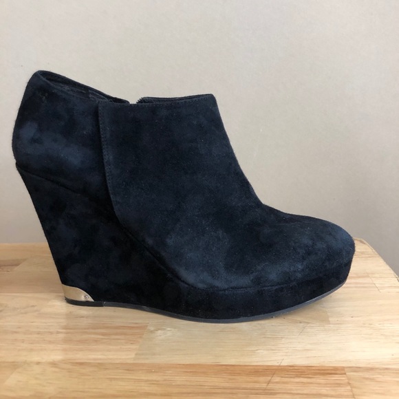 Vince Camuto ‘Klance’ Faux Suede Wedge Booties. - Picture 8 of 11